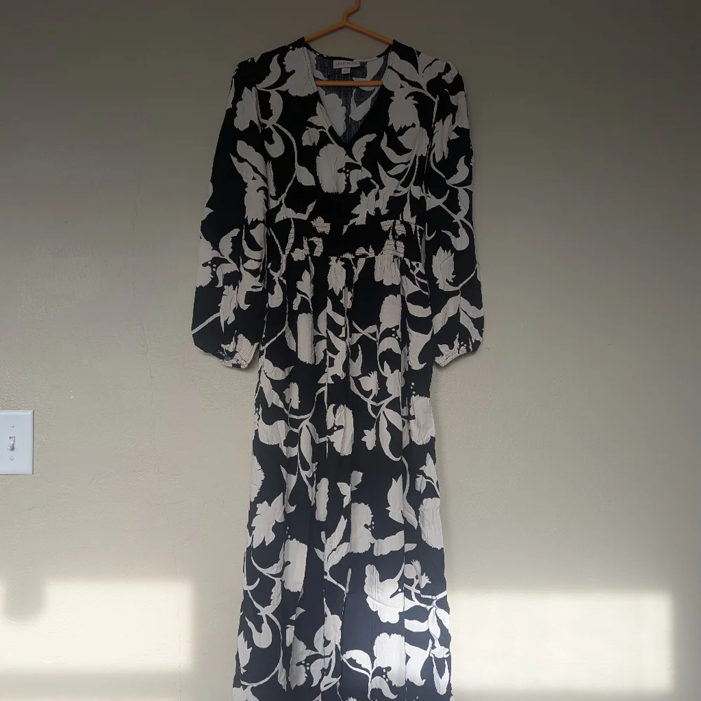 Knox Rose Black and Cream Floral Long Sleeve Dress - Picture 6 of 6